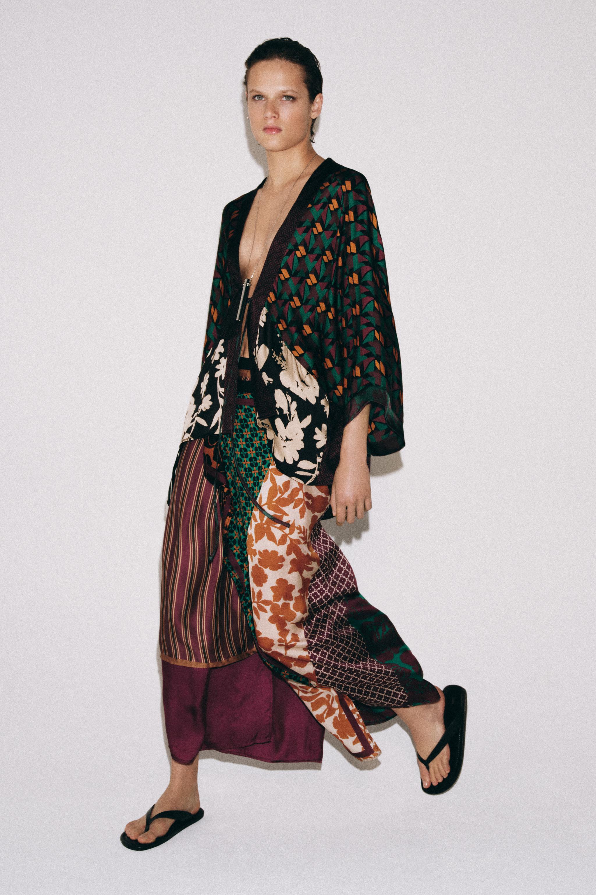KIMONO SATINÉ IMPRIMÉ